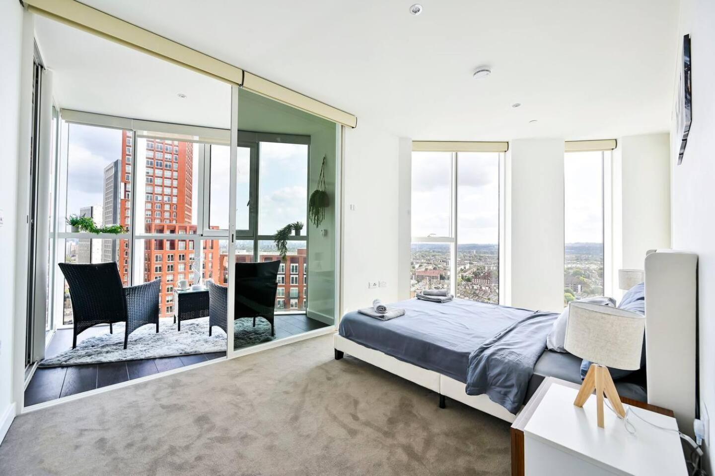 Luxury High-Rise 21St Floor 2 Bedroom 2 Bath Flat London Exterior photo